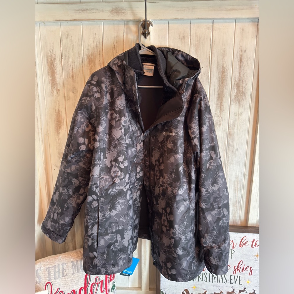 Columbia women’s tunnel falls interchange jacket size 3xl